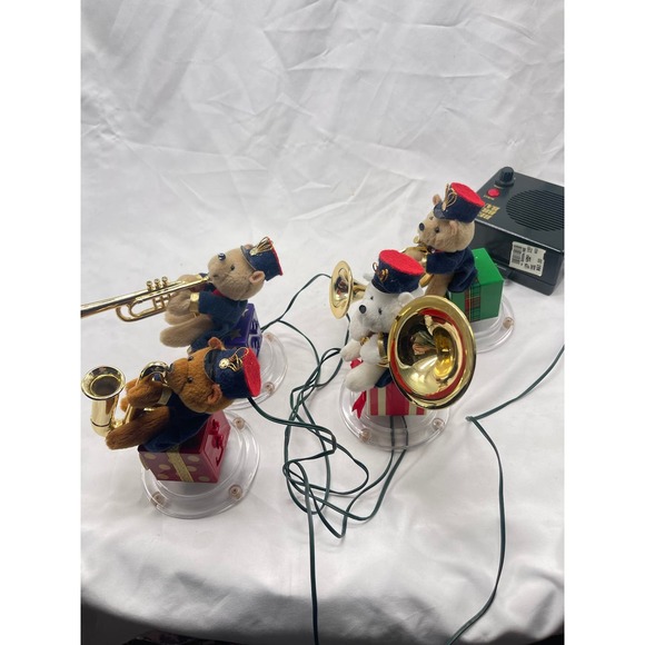 VTG Mr. Christmas Bear Brass Band